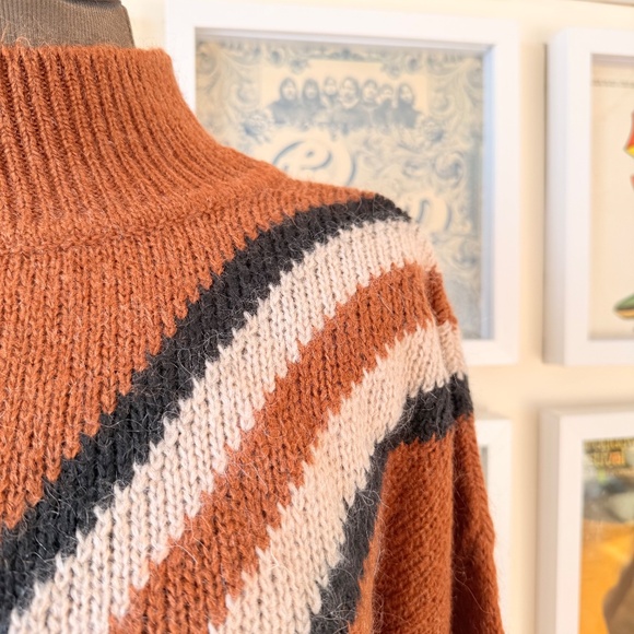 Retro Look Cozy Rust Chevron Knit Mohair Sweater - Picture 6 of 11